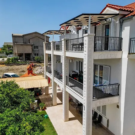 Neda Apartman *