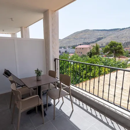 Neda Apartman Grebastica